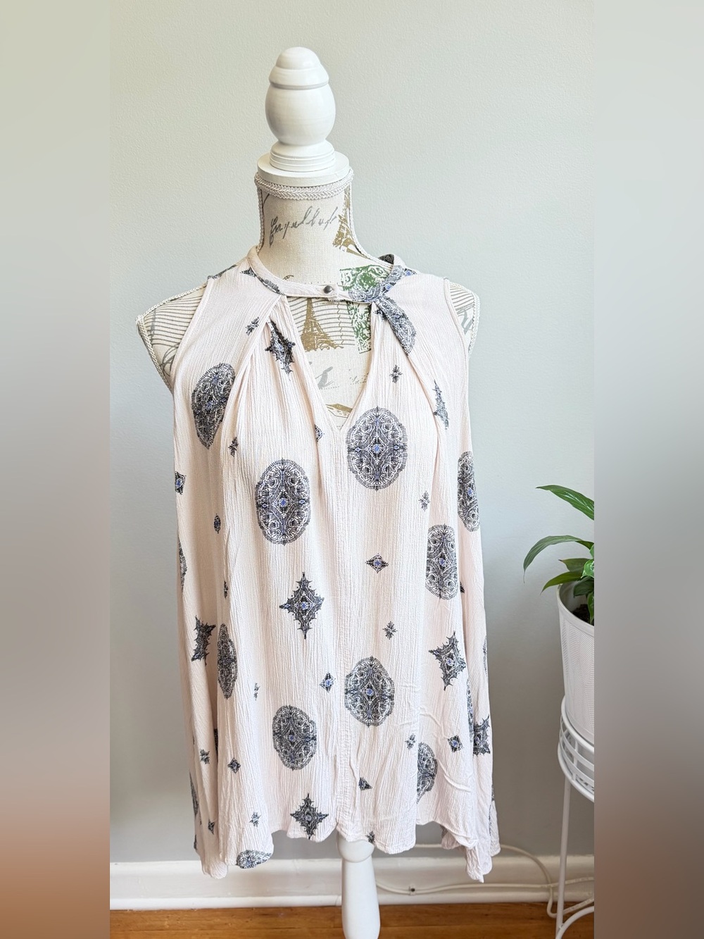 Free People Dress Cream Sleeveless Medallion Print Tunic